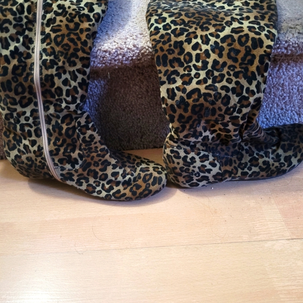 Leopard boots